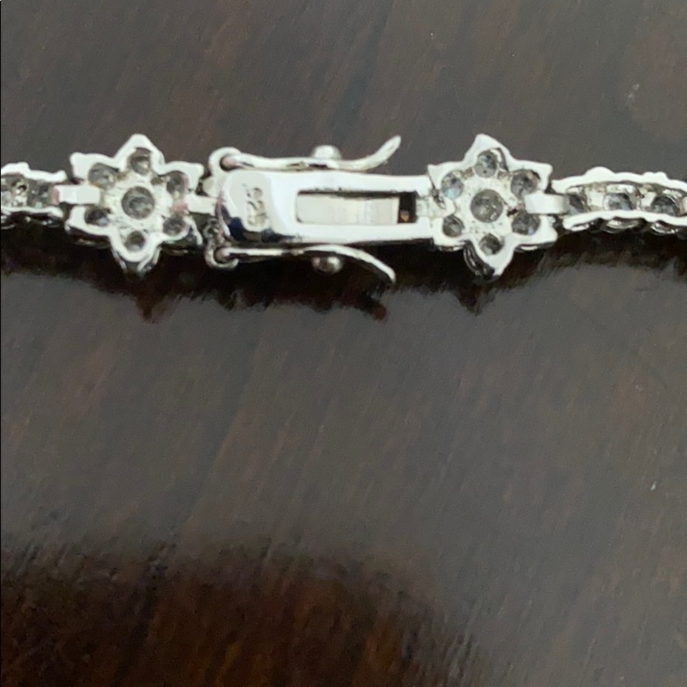 Necklace - Picture 5 of 6